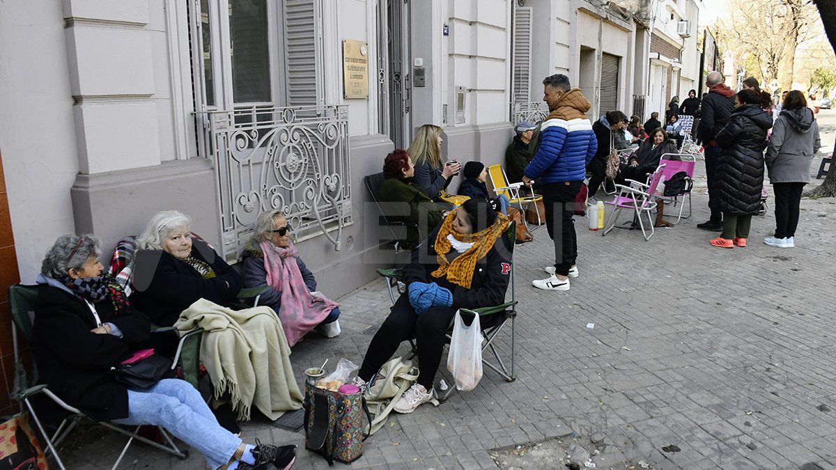 La popularidad de Leda y la multiplicación de sus seguidores generó también, además de un nuevo movimiento en la zona de Pichincha. La popularidad de Leda y la multiplicación de sus seguidores generó también, además de un nuevo movimiento en la zona de Pichincha.