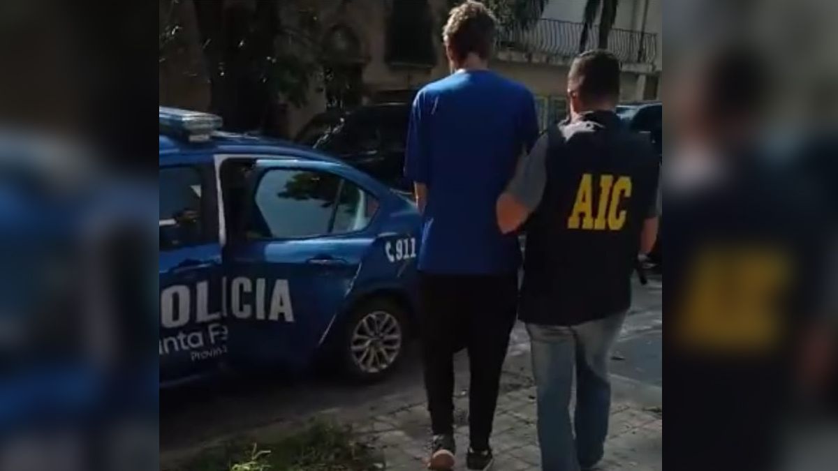 Imágenes de la detención del músico de 42 años.