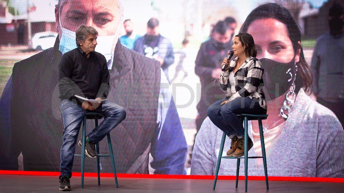 Jorgelina Mudallel visitó el estudio de Ahora Vengo en el Teatro ATE Casa España. Habló del gasoducto metropolitano en una entrevista con Luis Mino.