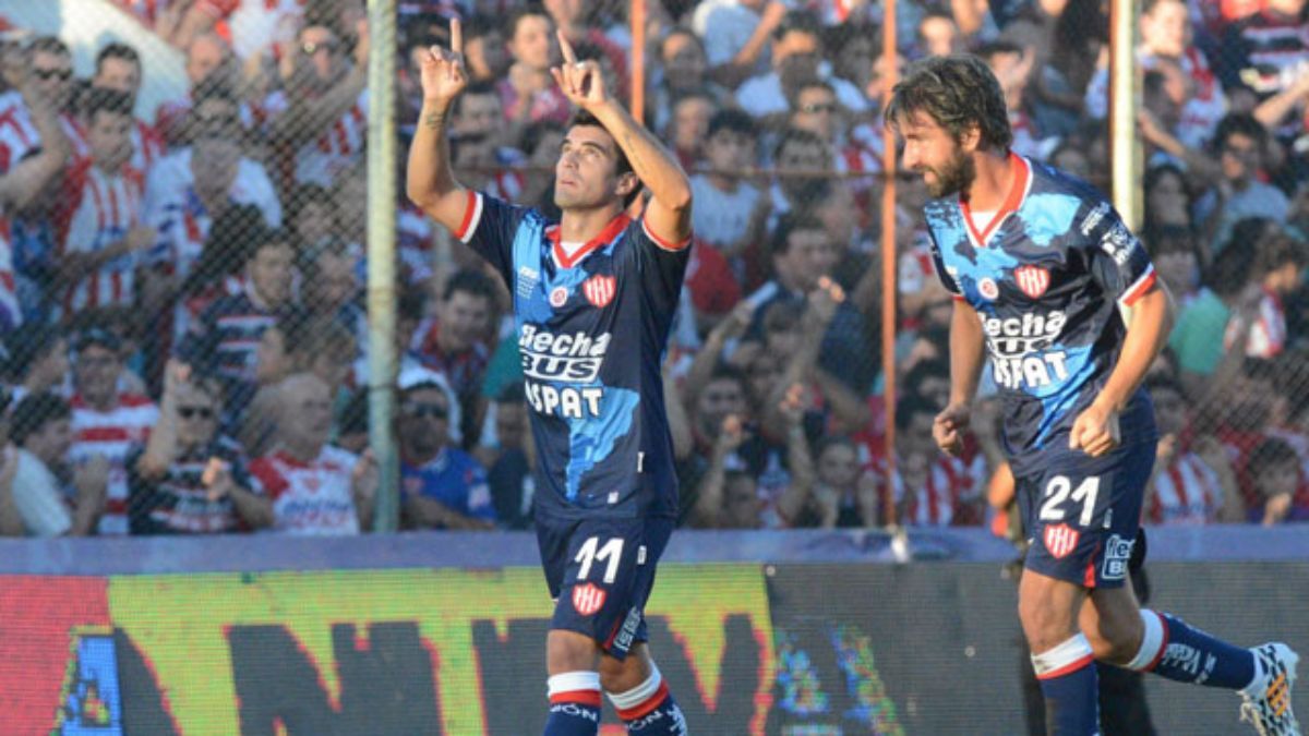 La última vez que Unión venció a Vélez en Santa Fe fue en el año 2015, cuando con gol de Nacho Malcorra lo derrotó 1 a 0 por la fecha 7 del campeonato de ese año.