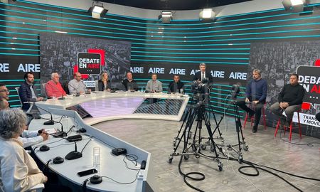La discusión sobre el transporte y la movilidad en el Gran Santa Fe se dio en los estudios de AIRE. La discusión sobre el transporte y la movilidad en el Gran Santa Fe se dio en los estudios de AIRE.