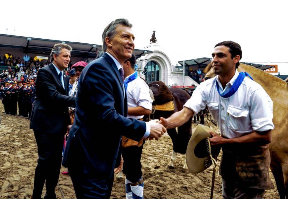 macri lecheros.jpg