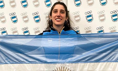 La esquiadora Francesca Baruzzi fue la abanderada argentina en la apertura de los Juegos Olímpicos de Invierno en Beijing. La esquiadora Francesca Baruzzi fue la abanderada argentina en la apertura de los Juegos Olímpicos de Invierno en Beijing.