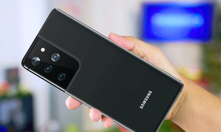 Samsung había realizado publicaciones burlándose por la falta de cargador en los nuevos iPhones Samsung había realizado publicaciones burlándose por la falta de cargador en los nuevos iPhones