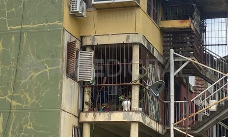 Investigan un incendio en una vivienda del Barrio Fonavi San Jerónimo Investigan un incendio en una vivienda del Barrio Fonavi San Jerónimo