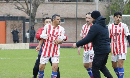 Se suspendió el clásico de la senior entre Colón y Unión por la agresión de un jugador al árbitro