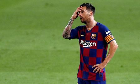Joan Laporta, ex presidente del Barcelona, echa leña al fuego y dice que sospecha que el club quiere vender a Lionel Messi. Joan Laporta, ex presidente del Barcelona, echa leña al fuego y dice que sospecha que el club quiere vender a Lionel Messi.