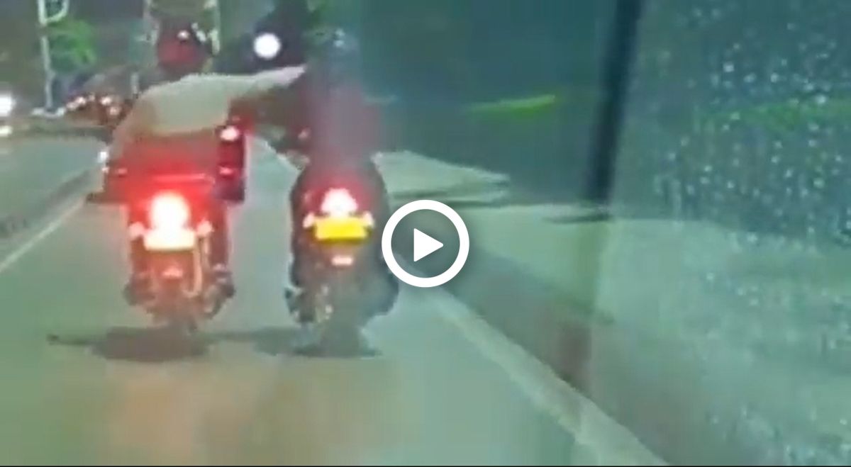 Un motochorro le robó el celular a una mujer