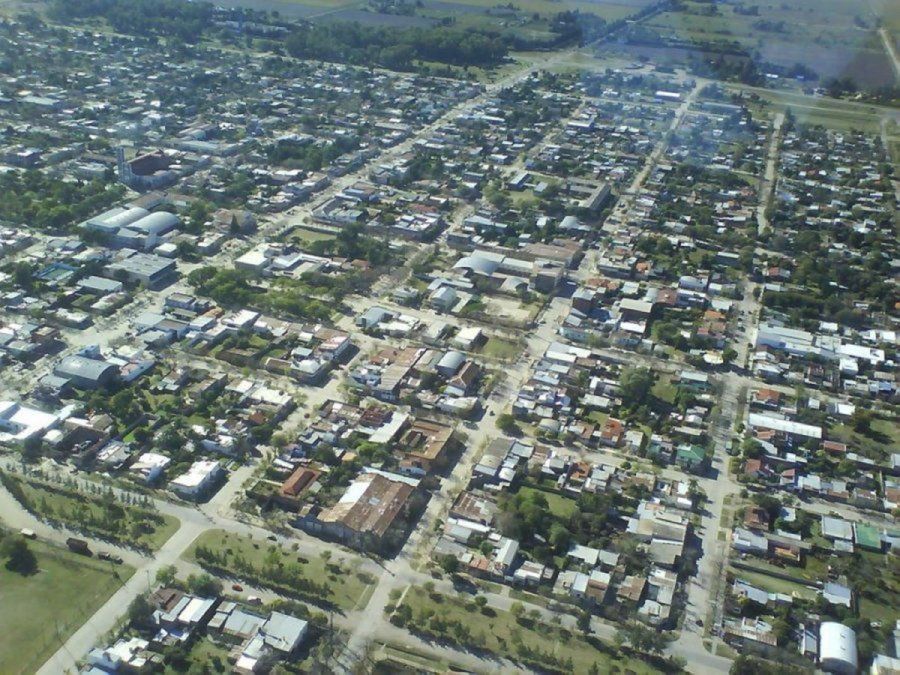 En junio de 2020 la ciudad de Villa Ocampo debió volver a fase 1 ante un brote de casos de covid. Desde mediados de marzo de 2021 preocupa un nuevo brote de infectados. 