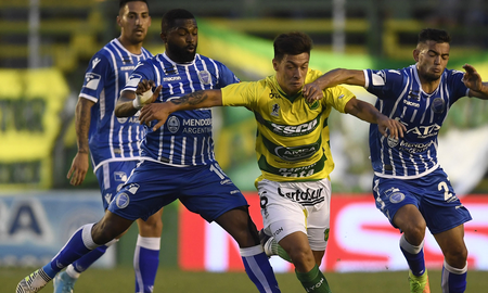 El partido entre Godoy Cruz y Defensa y Justicia fue suspendido. El partido entre Godoy Cruz y Defensa y Justicia fue suspendido.