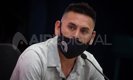 Juanjo Piedrabuena declaró ante la Justicia de Rosario tras asistir al casamiento narco que desencadenó en el triple crimen de Ibarlucea. Juanjo Piedrabuena declaró ante la Justicia de Rosario tras asistir al casamiento narco que desencadenó en el triple crimen de Ibarlucea.