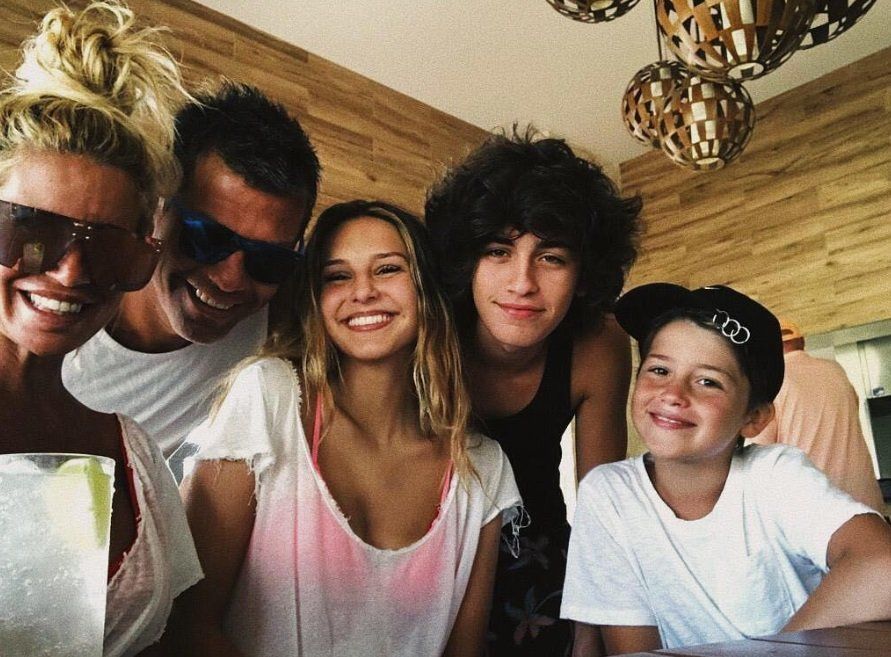 Florencia Peña y Juana Tinelli disfrutan juntas de la playa