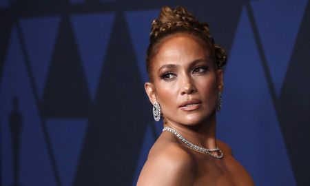 un director le pidio a jennifer lopez que le ensenara los senos un director le pidio a jennifer lopez que le ensenara los senos
