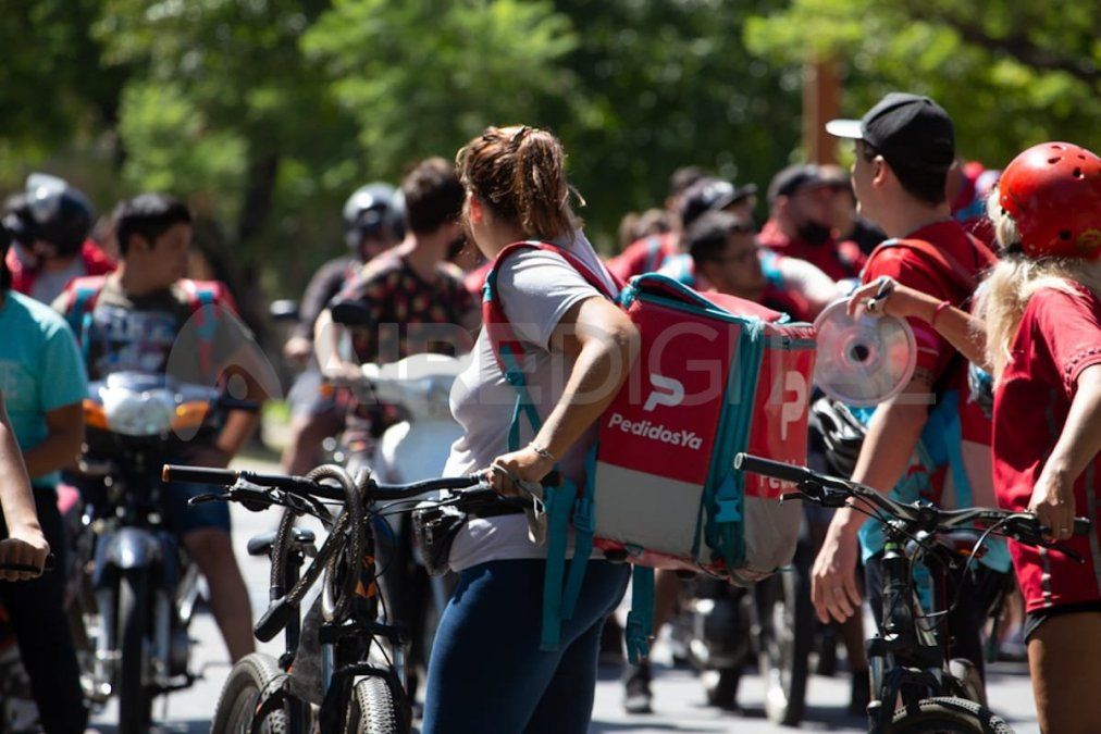 Desde el Ministerio de Seguridad expresaron que “entendemos que son trabajadores que sufren violencias urbanas y les explicamos que en Santa Fe venimos tomando acciones concretas.&nbsp;
