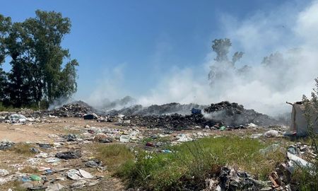 De acuerdo a lo comentado por la Dirección General de Bomberos, una dotación del cuartel de San José del Rincón intervino a las 3:33 en el basural municipal. De acuerdo a lo comentado por la Dirección General de Bomberos, una dotación del cuartel de San José del Rincón intervino a las 3:33 en el basural municipal.