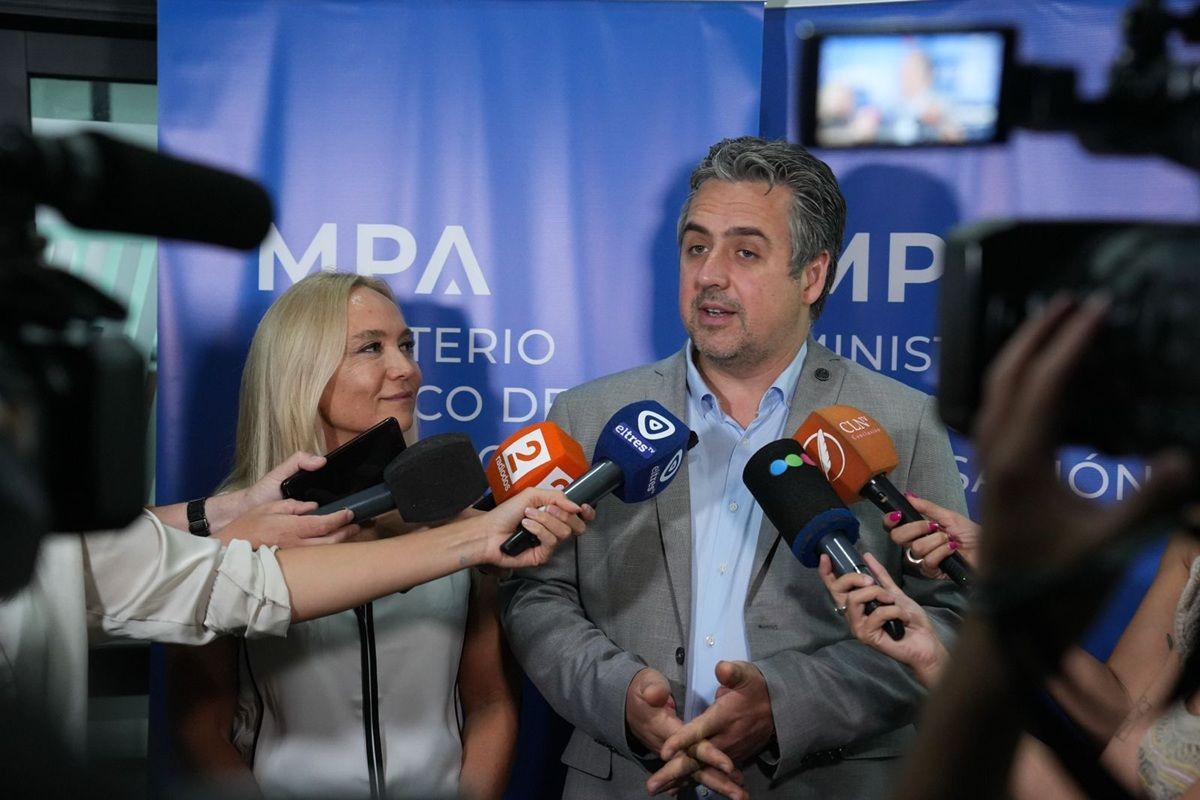 El acuerdo fue rubricado por el ministro de Seguridad de Santa Fe Pablo Cococcioni y la fiscal general del MPA María Cecilia Vranicich. El acuerdo fue rubricado por el ministro de Seguridad de Santa Fe Pablo Cococcioni y la fiscal general del MPA María Cecilia Vranicich.