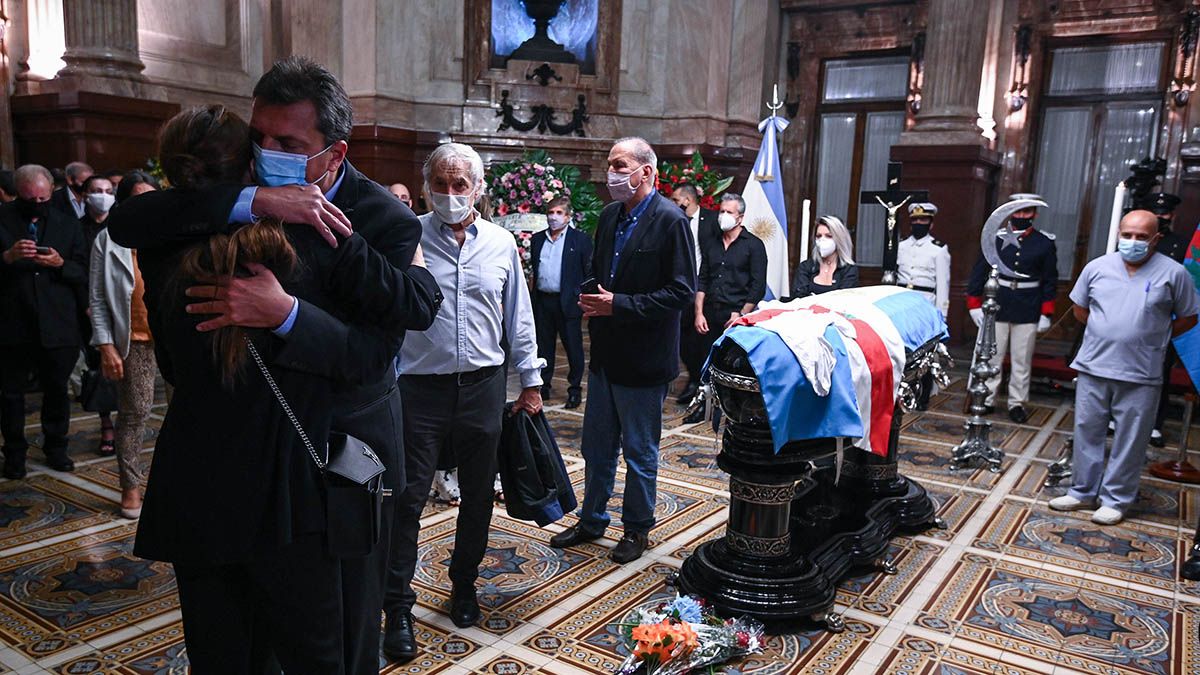 Sergio Massa despidió a Menem este domingo a la noche.