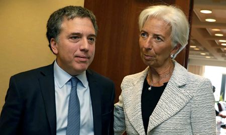 gobierno confirmo revision trimestral del fmi y menor crecimiento en 2018