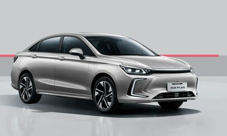 El BAIC EU5, uno de los pocos sedanes eléctricos del mercado argentino, busca posicionarse como alternativa al histórico Toyota Corolla. El BAIC EU5, uno de los pocos sedanes eléctricos del mercado argentino, busca posicionarse como alternativa al histórico Toyota Corolla.