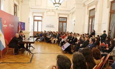 La capital santafesina fue sede de una jornada de la Región Centro bajo el lema “De las políticas públicas a la acción territorial”. La capital santafesina fue sede de una jornada de la Región Centro bajo el lema “De las políticas públicas a la acción territorial”.