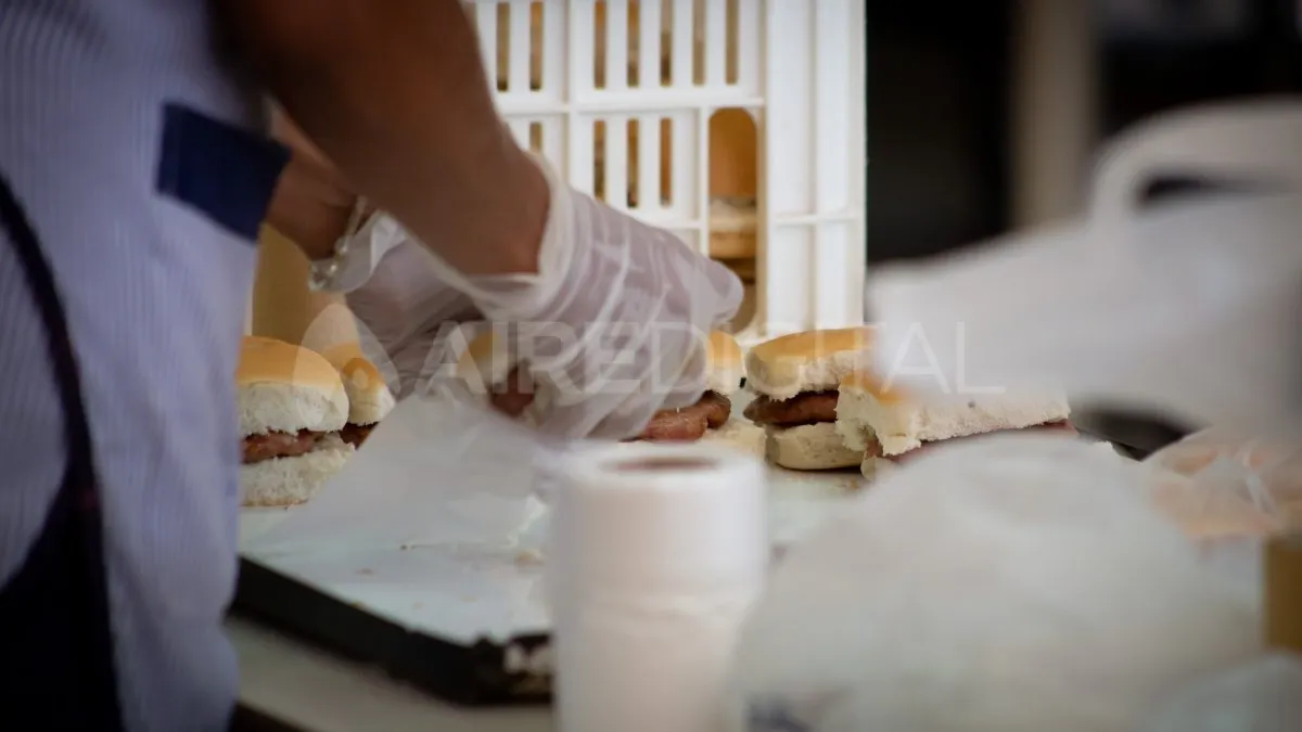 Varios de los comedores escolares que no tienen gas, garantizan el servicio de comida a través de las viandas frías. 