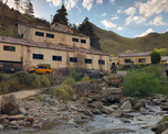 En su mejor momento, el pueblo ofrecía una vida social única para las familias, en un entorno privilegiado de sierras y naturaleza. En su mejor momento, el pueblo ofrecía una vida social única para las familias, en un entorno privilegiado de sierras y naturaleza.