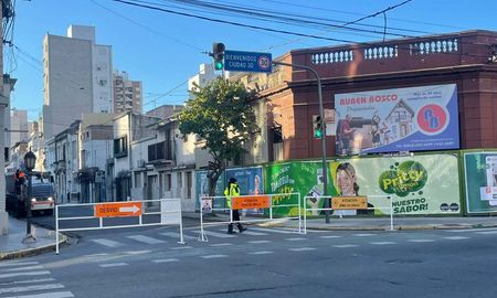 Eva Perón está cortada desde las primeras horas de este martes en el centro de Santa Fe. Eva Perón está cortada desde las primeras horas de este martes en el centro de Santa Fe.