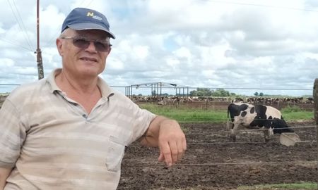 Andrés Pinatti, al terminar la actividad del tambo vio de cerca la tormenta que cubrió de precipitaciones a Vera. Andrés Pinatti, al terminar la actividad del tambo vio de cerca la tormenta que cubrió de precipitaciones a Vera.