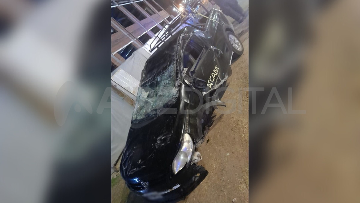 El conductor de la camioneta resultó ileso.