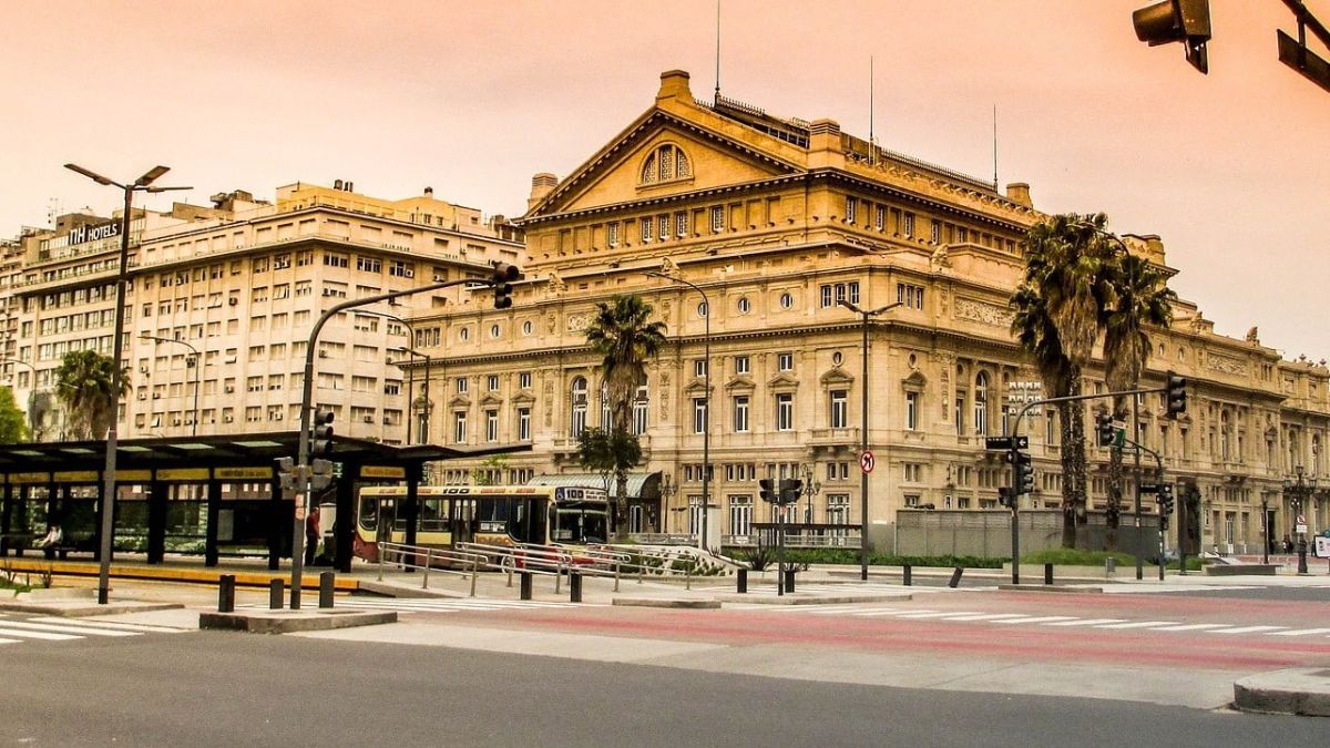 Cuánto cuesta una visita guiada al Teatro Colón en julio 2025. Cuánto cuesta una visita guiada al Teatro Colón en julio 2025.