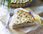 Tarta deliciosa de banana y crema pastelera. Tarta deliciosa de banana y crema pastelera.
