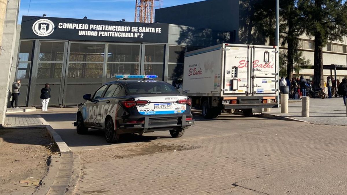 Trasladaron a 114 mujeres a un pabellón de la cárcel de Las Flores.