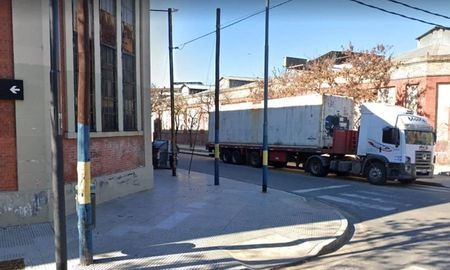 Caboto y Brandsen, en el barrio porte&ntilde;o de La Boca, donde balearon a un prefecto..jpg