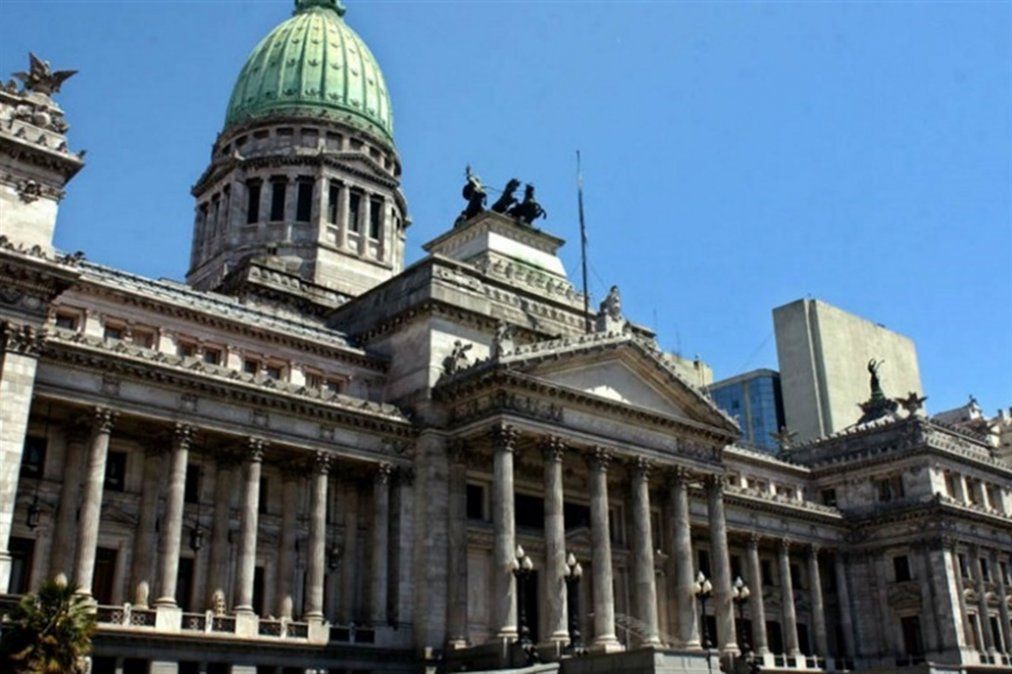 El Congreso no tiene planes de aplicar restricciones al ingreso de familiares