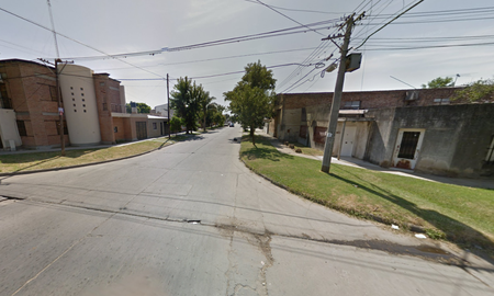 Un hombre fue asaltado y recibió dos tiros en Guadalupe Oeste. Un hombre fue asaltado y recibió dos tiros en Guadalupe Oeste.