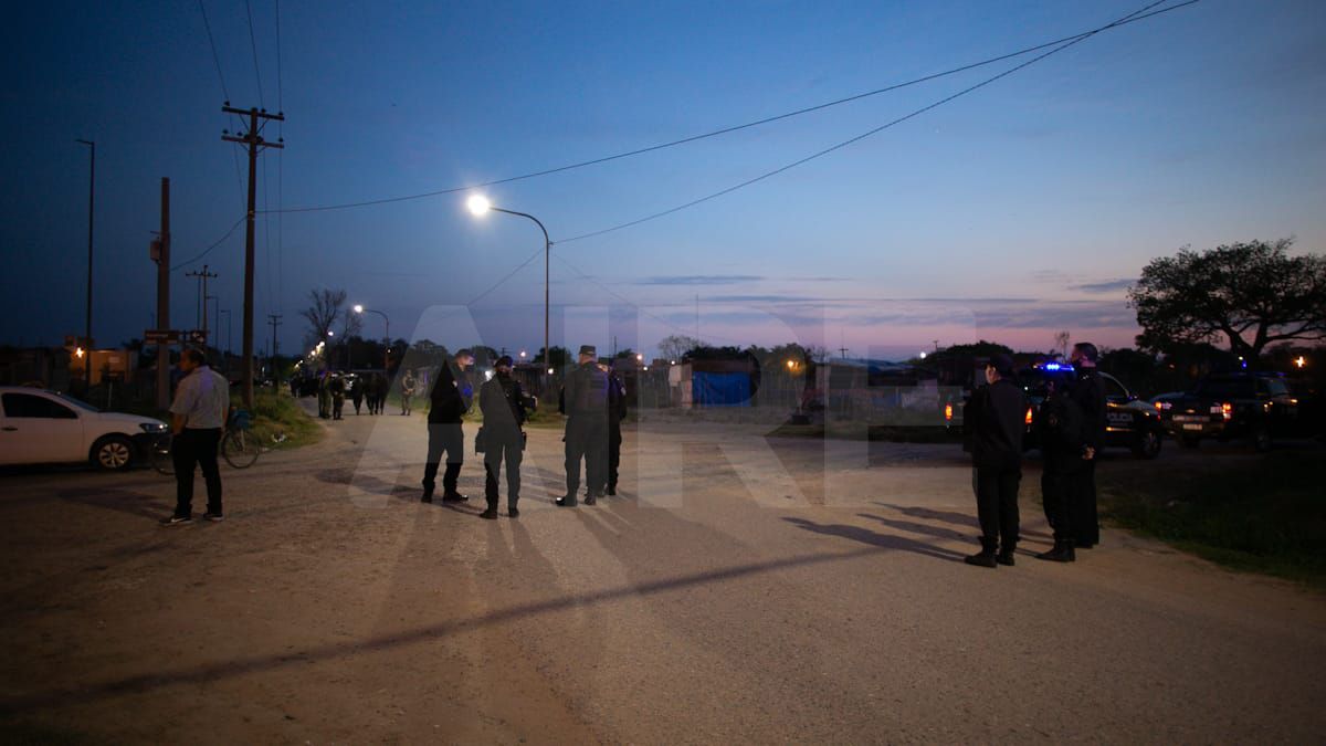 El operativo de desalojo comenzó a las 6 de este jueves.