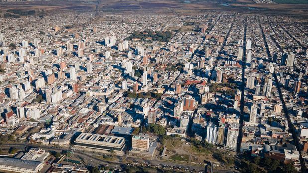 La ciudad de Esperanza fue sede este viernes del primer Foro de Concejales del Área Metropolitana del año, un encuentro que reunió a más de 100 participantes entre concejales y miembros de comisiones comunales de 28 localidades de la región.