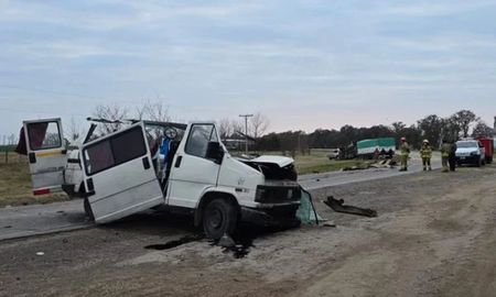 Así quedaron los vehículos tras el accidente. Así quedaron los vehículos tras el accidente.