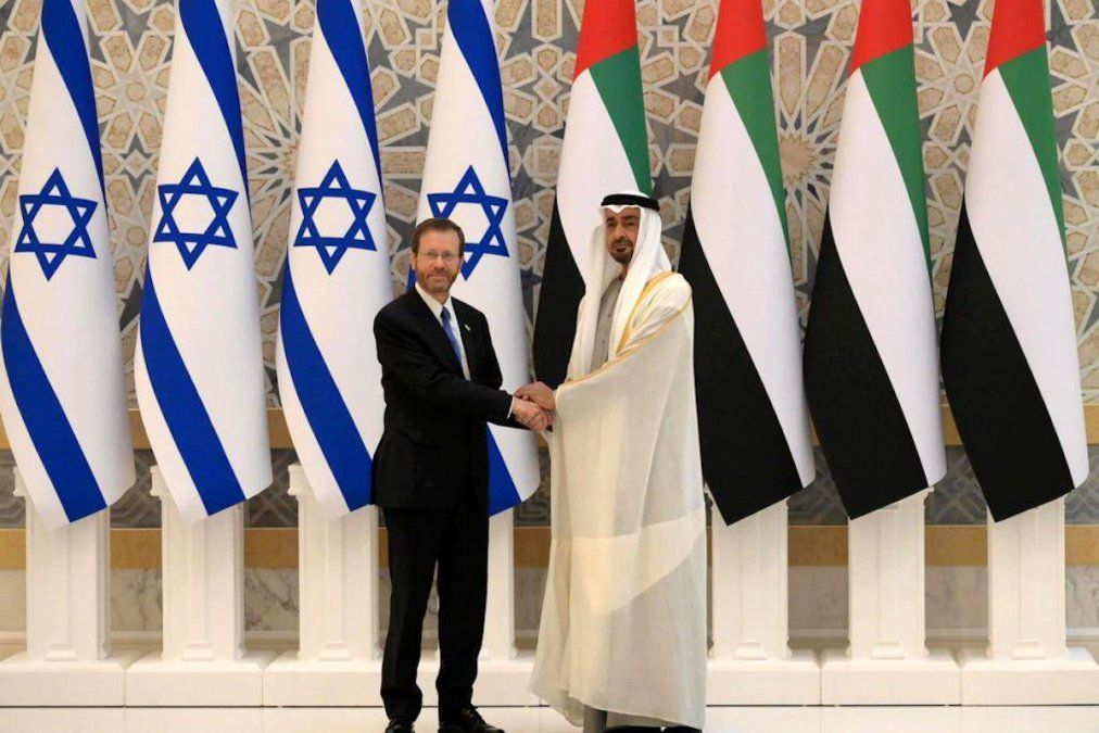 Destruyeron un misil de rebeldes yemeníes contra Emiratos Árabes Unidos durante la visita del presidente de Israel.