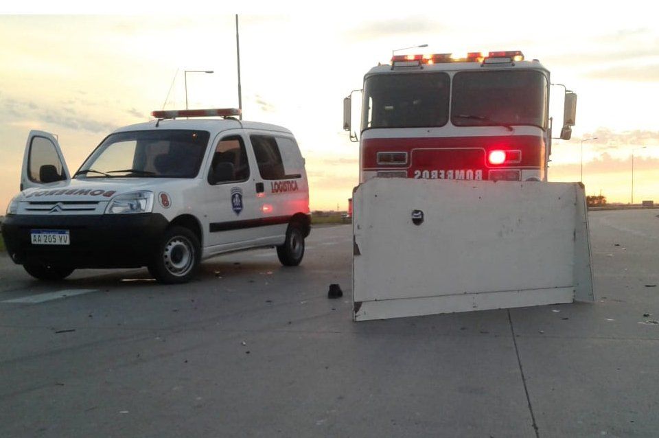 Murió un motociclista tras chocar de frente contra un auto en la ruta 19 a la altura del acceso a Pilar