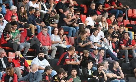 El Club Atlético Colón informó en las últimas horas qué cosas deberán respetar los hinchas para poder ingresar a la cancha para el partido frente a Independiente. El Club Atlético Colón informó en las últimas horas qué cosas deberán respetar los hinchas para poder ingresar a la cancha para el partido frente a Independiente.