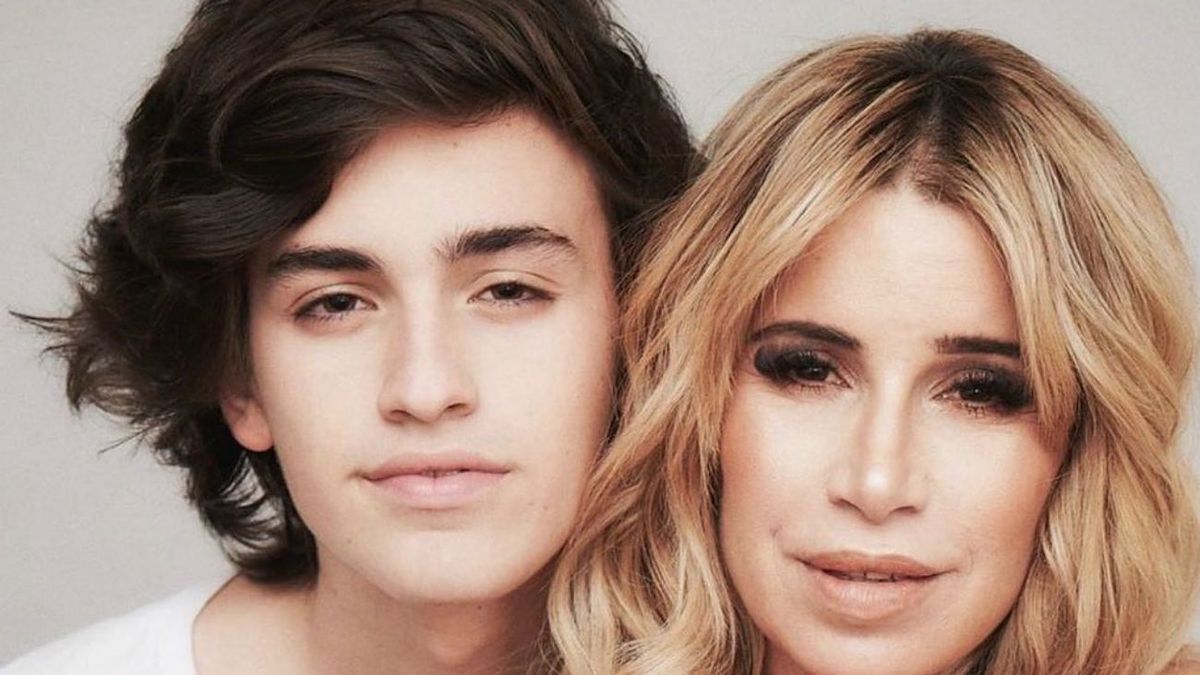 El hijo mayor de Florencia Peña debutó como modelo
