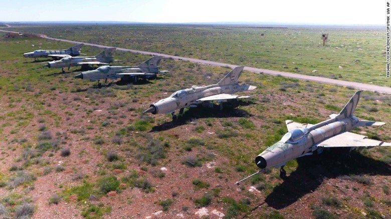 En Siria, explotó accidentalmente un proyectil en la base aérea Al Shayrat y dejó 13 militares muertos