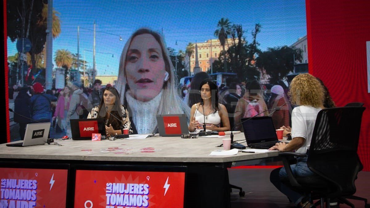 Una multitud de mujeres se reúnen en Roma para marchar en este 8M.&nbsp;