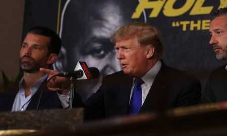 Trump de alguna manera se robó el espectáculo y estaba como un pez en el agua, comentó el diario estadounidense El Nuevo Herald, que lo declaró como el ganador de la velada. Trump de alguna manera se robó el espectáculo y estaba como un pez en el agua, comentó el diario estadounidense El Nuevo Herald, que lo declaró como el ganador de la velada.