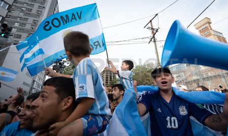 Argentina se unió en un solo abrazo. Argentina se unió en un solo abrazo.