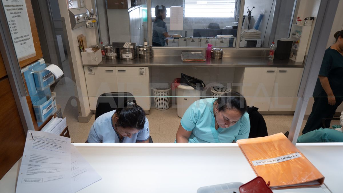 En el nuevo hospital Iturraspe se logró el reconocimiento profesional de tres médicos pediatras para la guardia, En el nuevo hospital Iturraspe se logró el reconocimiento profesional de tres médicos pediatras para la guardia,