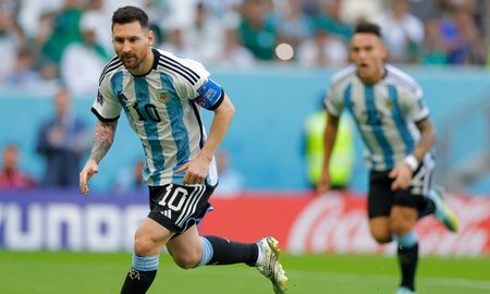 Por la primera fecha del Grupo C, Lionel Messi marcó de penal el primer gol para la Selección Argentina en Qatar 2022. Por la primera fecha del Grupo C, Lionel Messi marcó de penal el primer gol para la Selección Argentina en Qatar 2022.