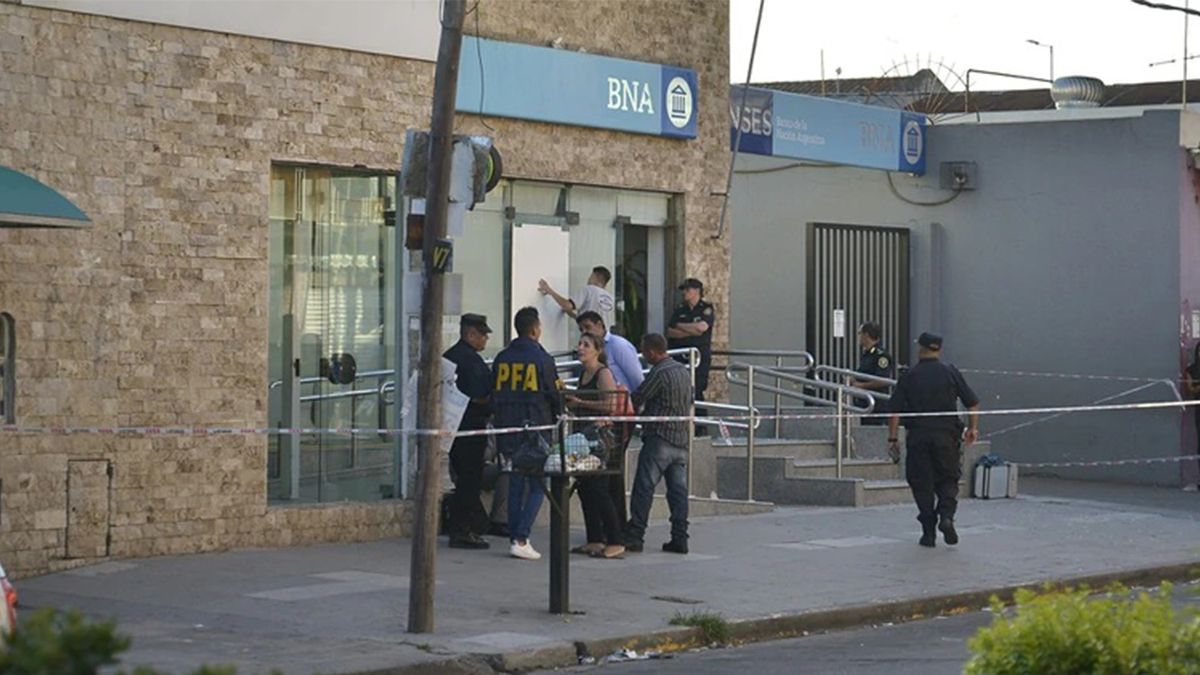 Banco Naci&oacute;n de Isidro Casanova