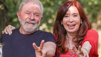 Lula Da Silva junto a Cristina Kirchner en una imagen de archivo. El presidente de Brasil fue autorizado a visitarla durante su prisión domiciliaria.